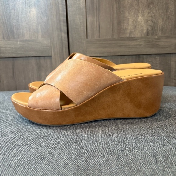 Women's Tan Wedge Sandals - Picture 1 of 12